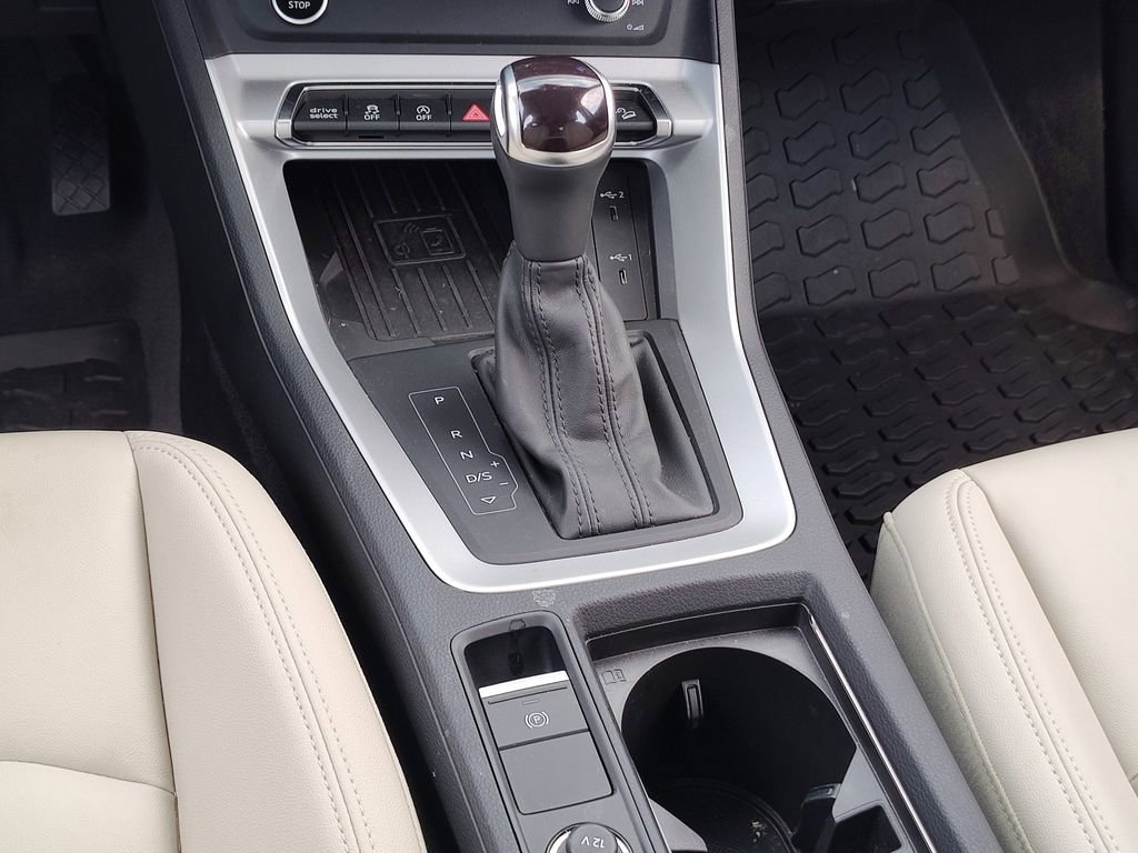 Used 2025 Audi Q3 2.0T Premium w/ Convenience Package AWD/4WD image 29