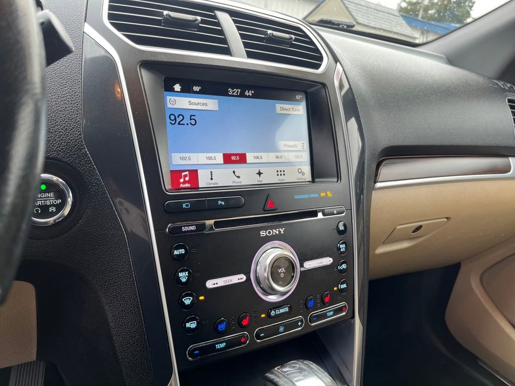 Used 2017 Ford Explorer Limited image 23