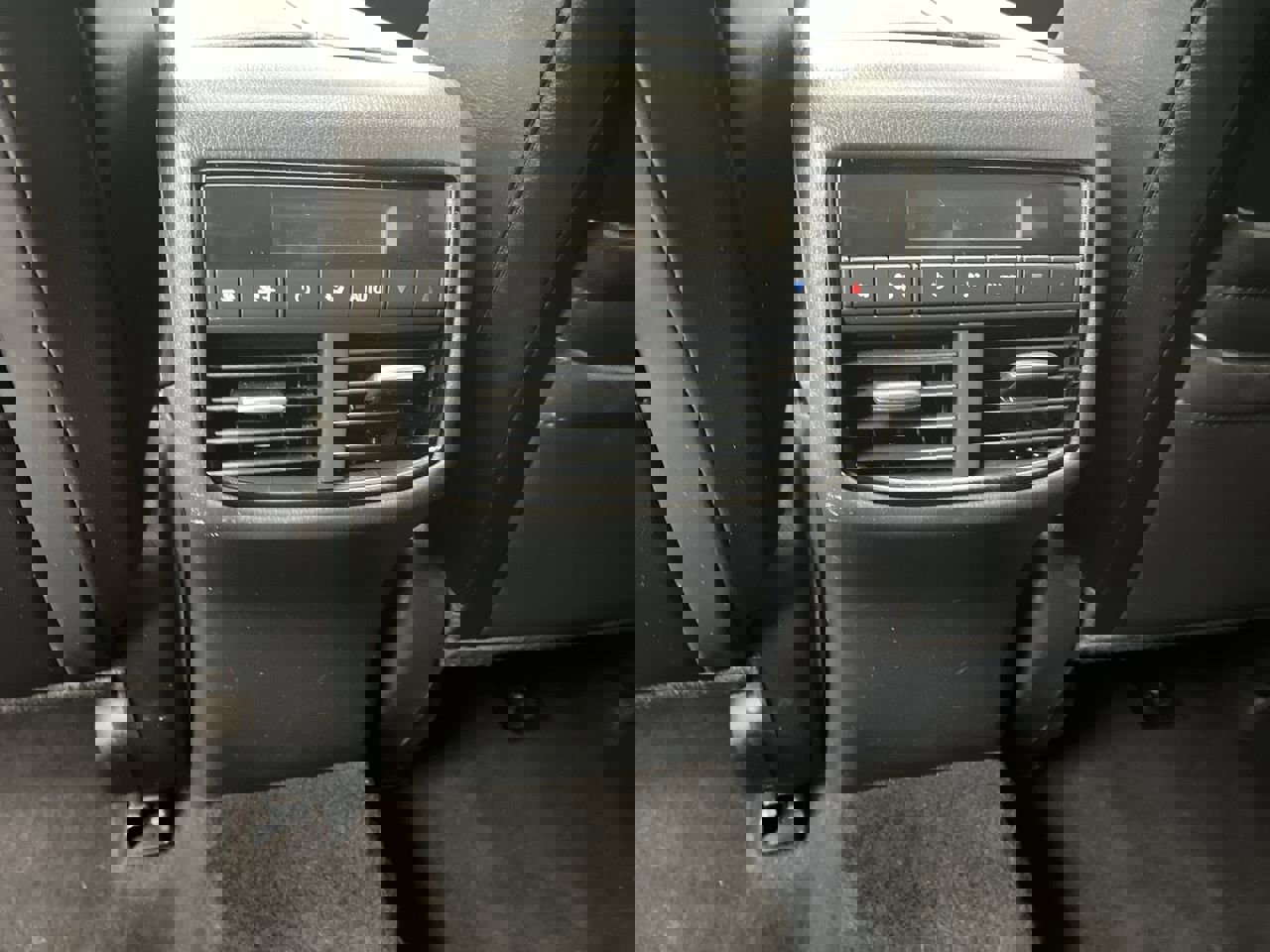 Used 2019 MAZDA CX-9 Touring w/ Touring Premium Package image 12