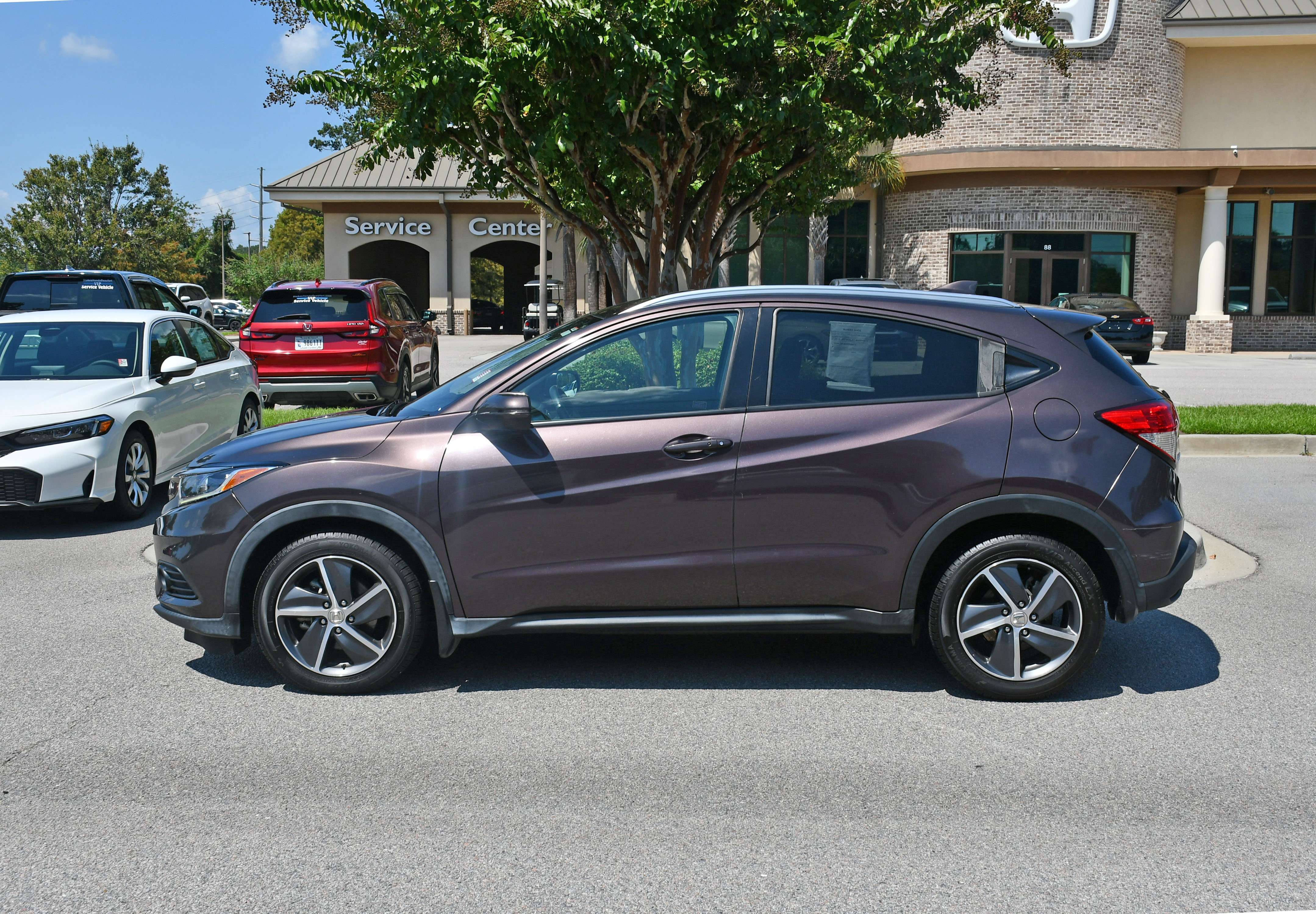 Used 2022 Honda HR-V EX-L image 2