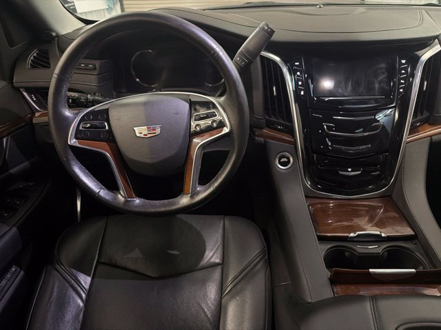 Used 2017 Cadillac Escalade Premium Luxury RWD image 17