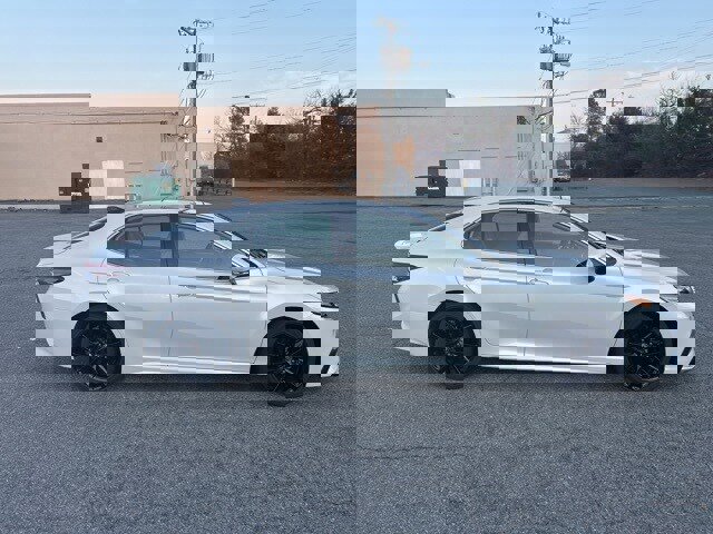 Used 2023 Toyota Camry XSE w/ Navigation Package image 10