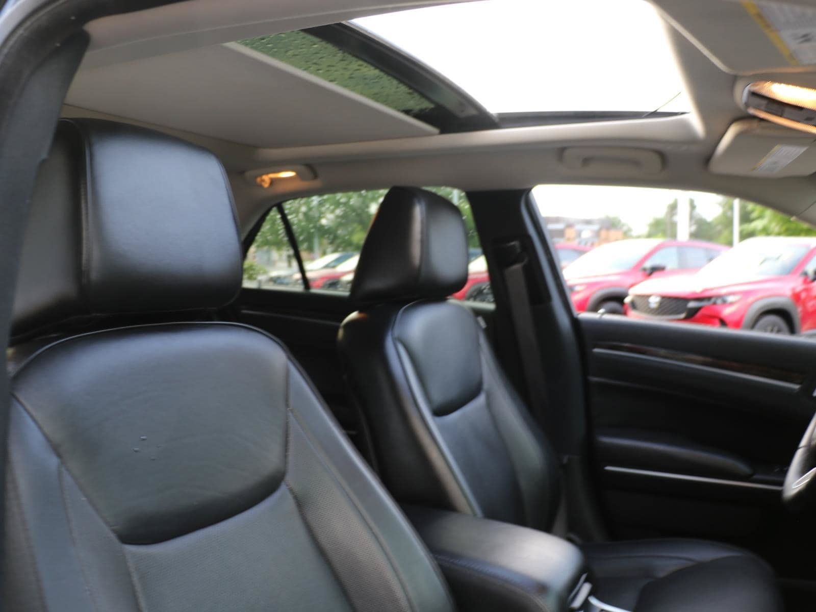 Used 2018 Chrysler 300 Limited w/ Safetytec Plus Group AWD/4WD image 7