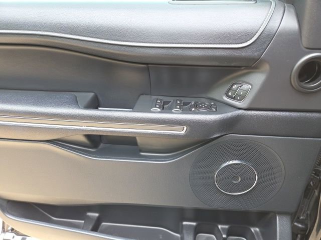 Used 2022 Ford Expedition XLT RWD image 12