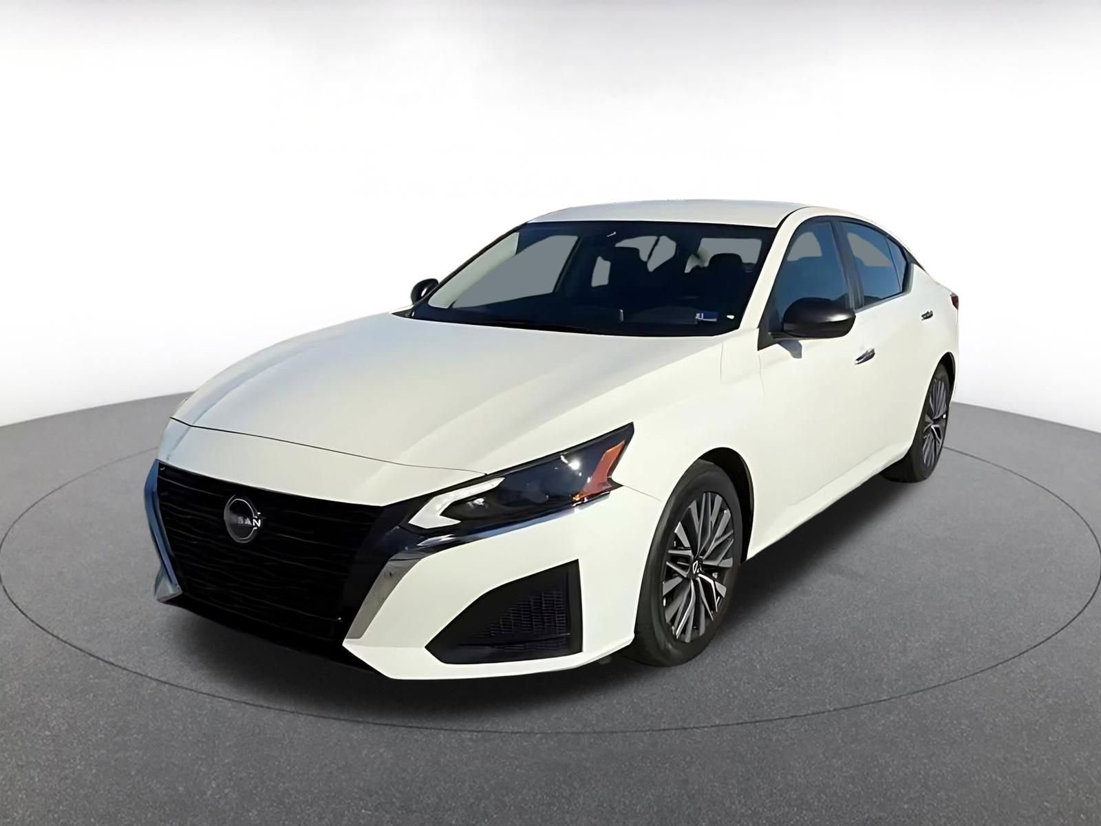 Used 2025 Nissan Altima 2.5 SV image 7