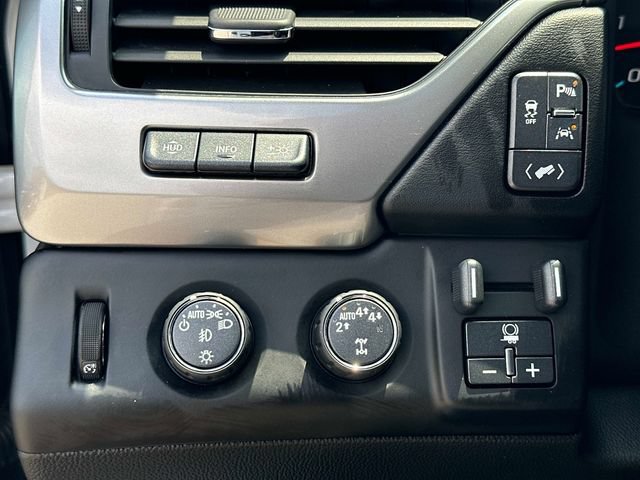 Used 2020 Chevrolet Suburban Premier AWD/4WD image 12