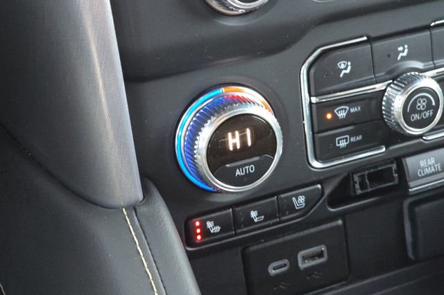 Used 2024 GMC Yukon SLT image 29