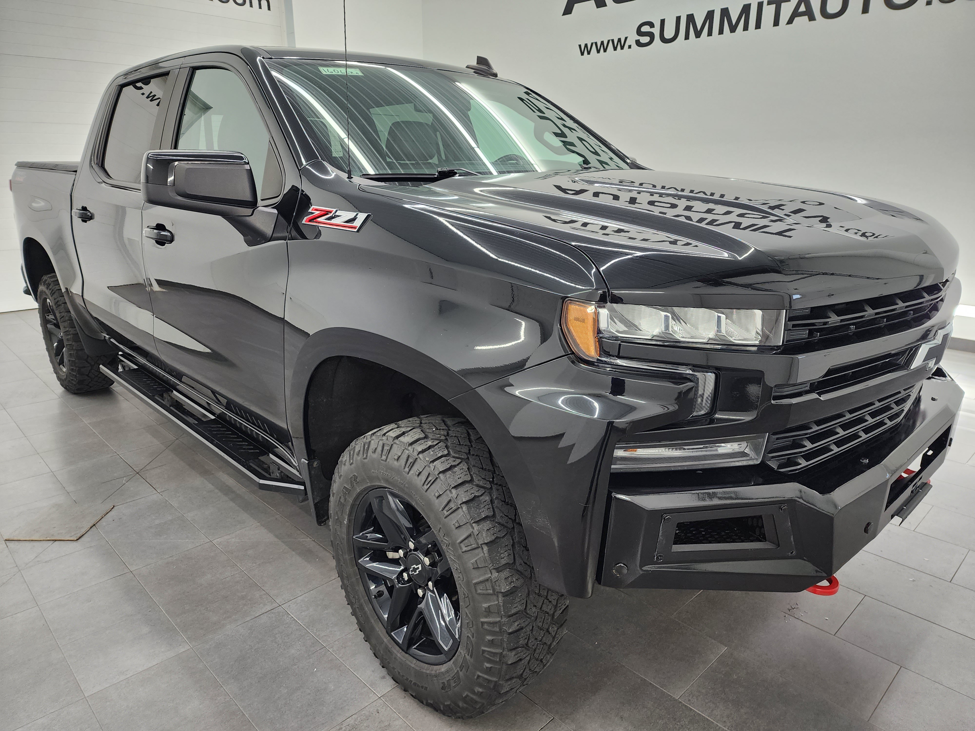 Used 2020 Chevrolet Silverado 1500 LT Trail Boss AWD/4WD image 2