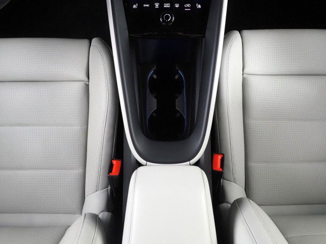 Used 2024 Porsche Macan 4 Electric image 23