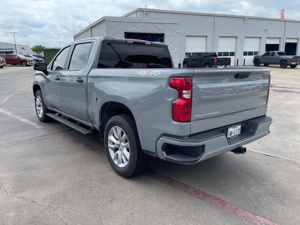 Used 2024 Chevrolet Silverado 1500 Custom image 2