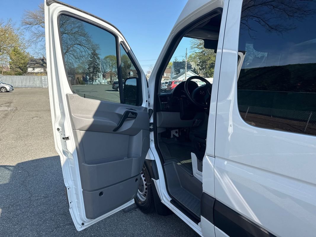 Used 2017 Mercedes-Benz Sprinter 2500 image 11