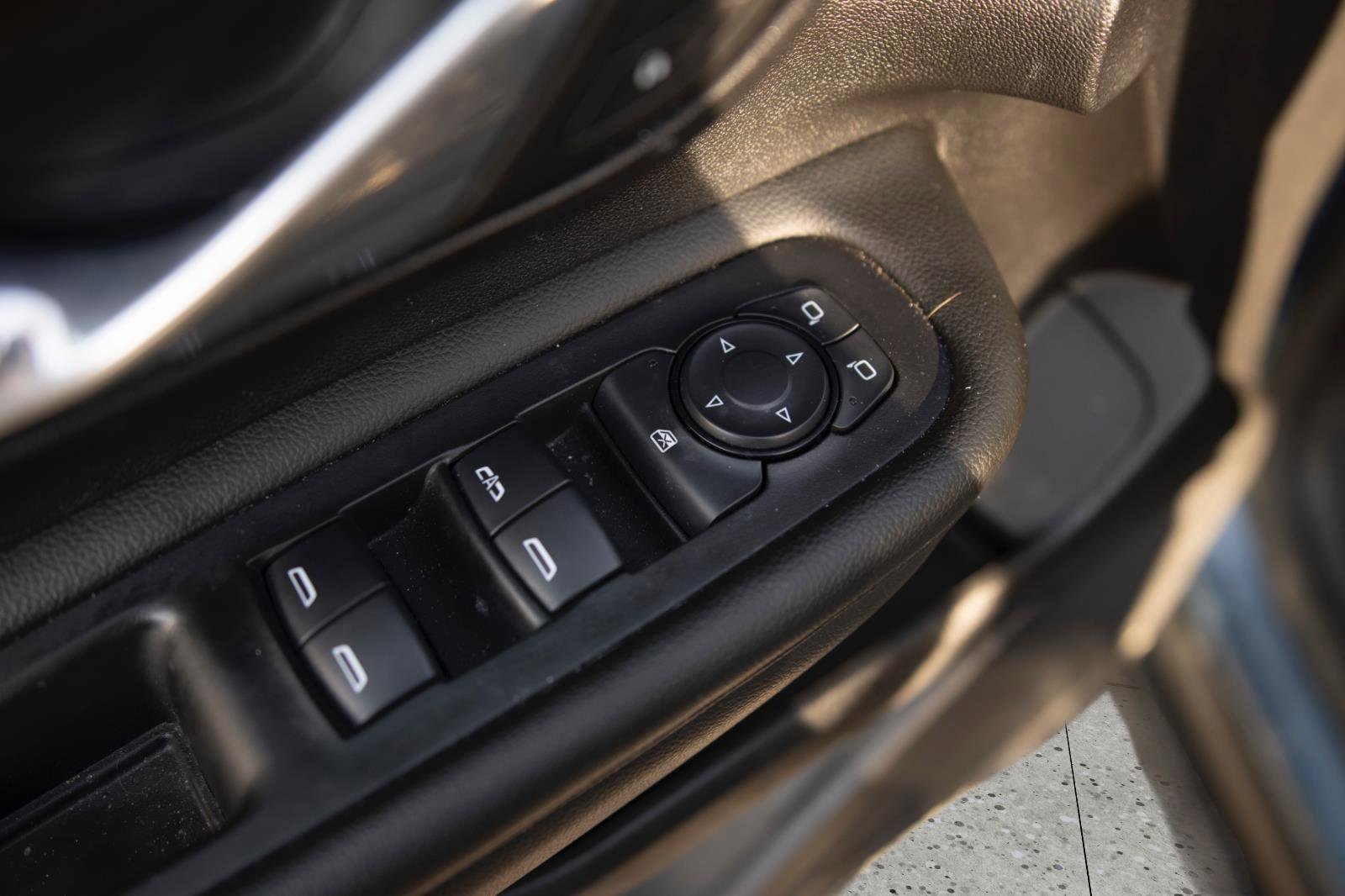 Used 2024 GMC Terrain SLE image 13