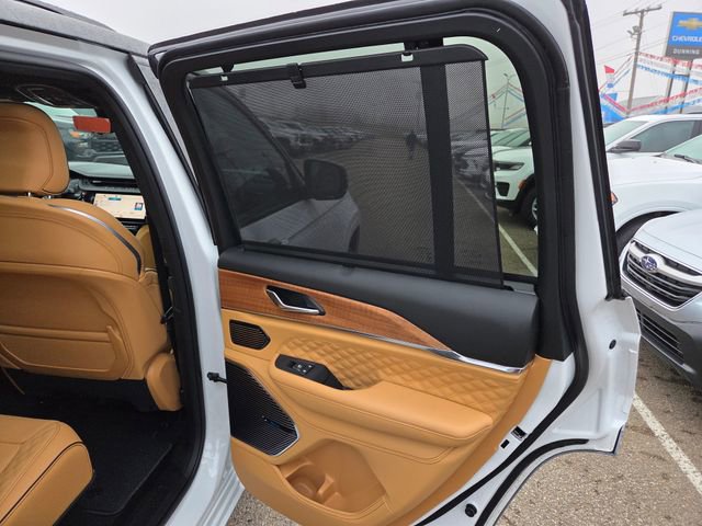 New 2026 Jeep Grand Cherokee Summit image 13