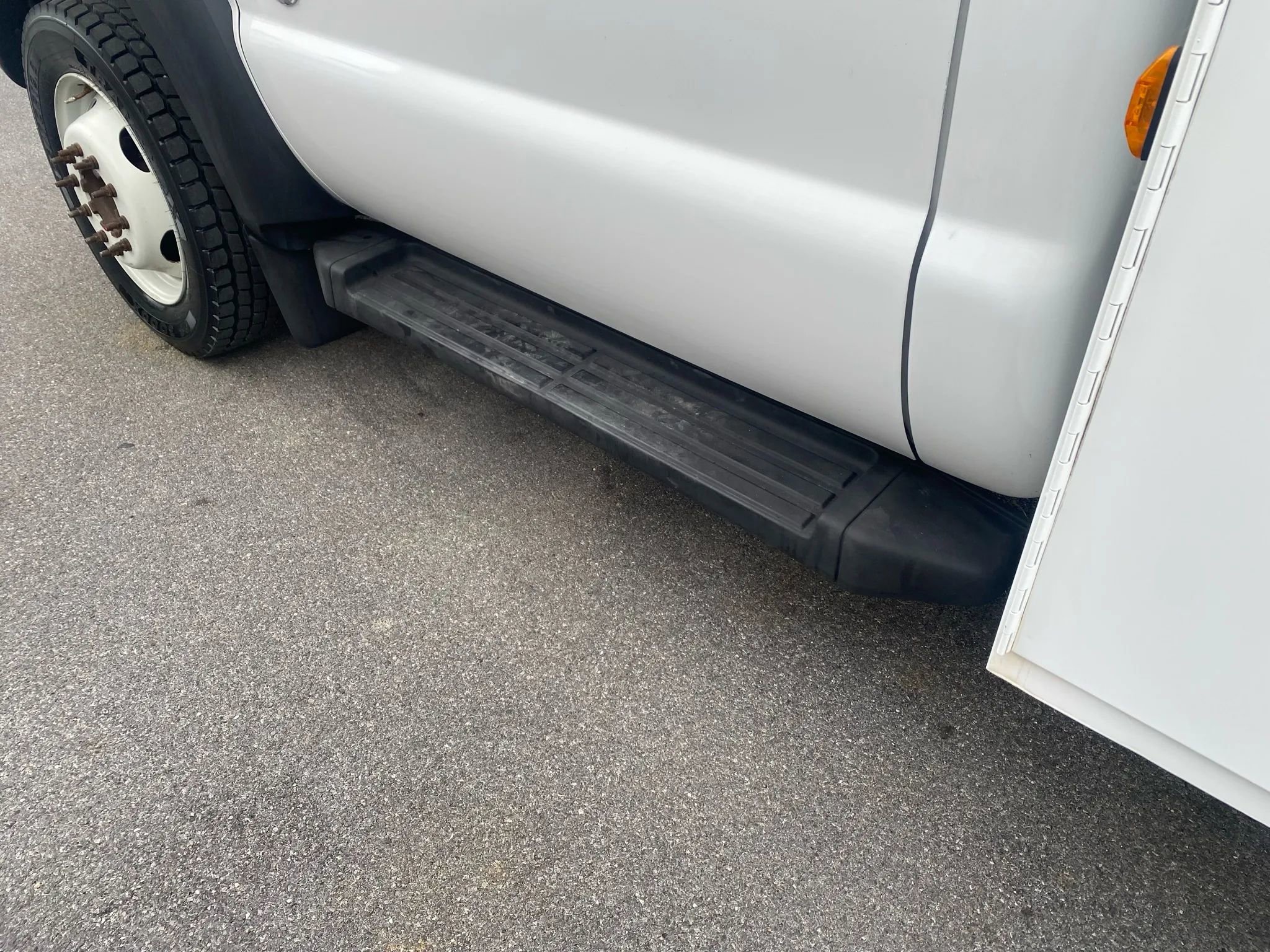 Used 2015 Ford F550 4x4 Regular Cab Super Duty image 7