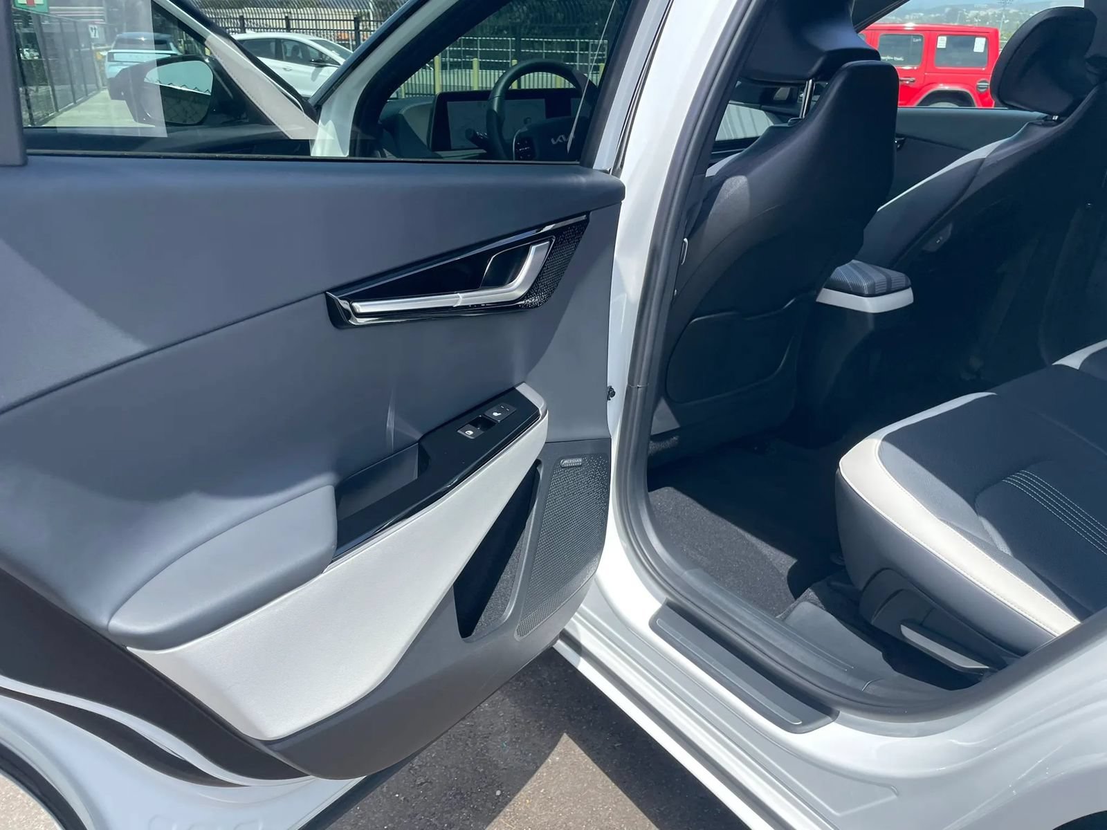 Used 2024 Kia EV6 GT-Line AWD/4WD image 36