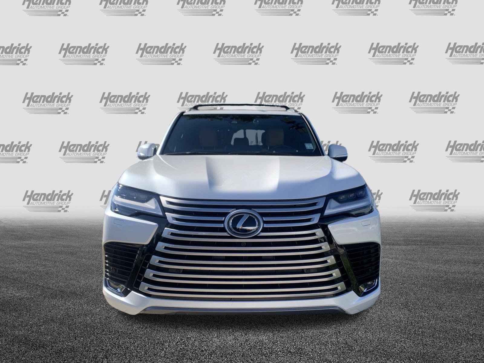 Used 2023 Lexus LX 600 4WD w/ Luxury Package image 3