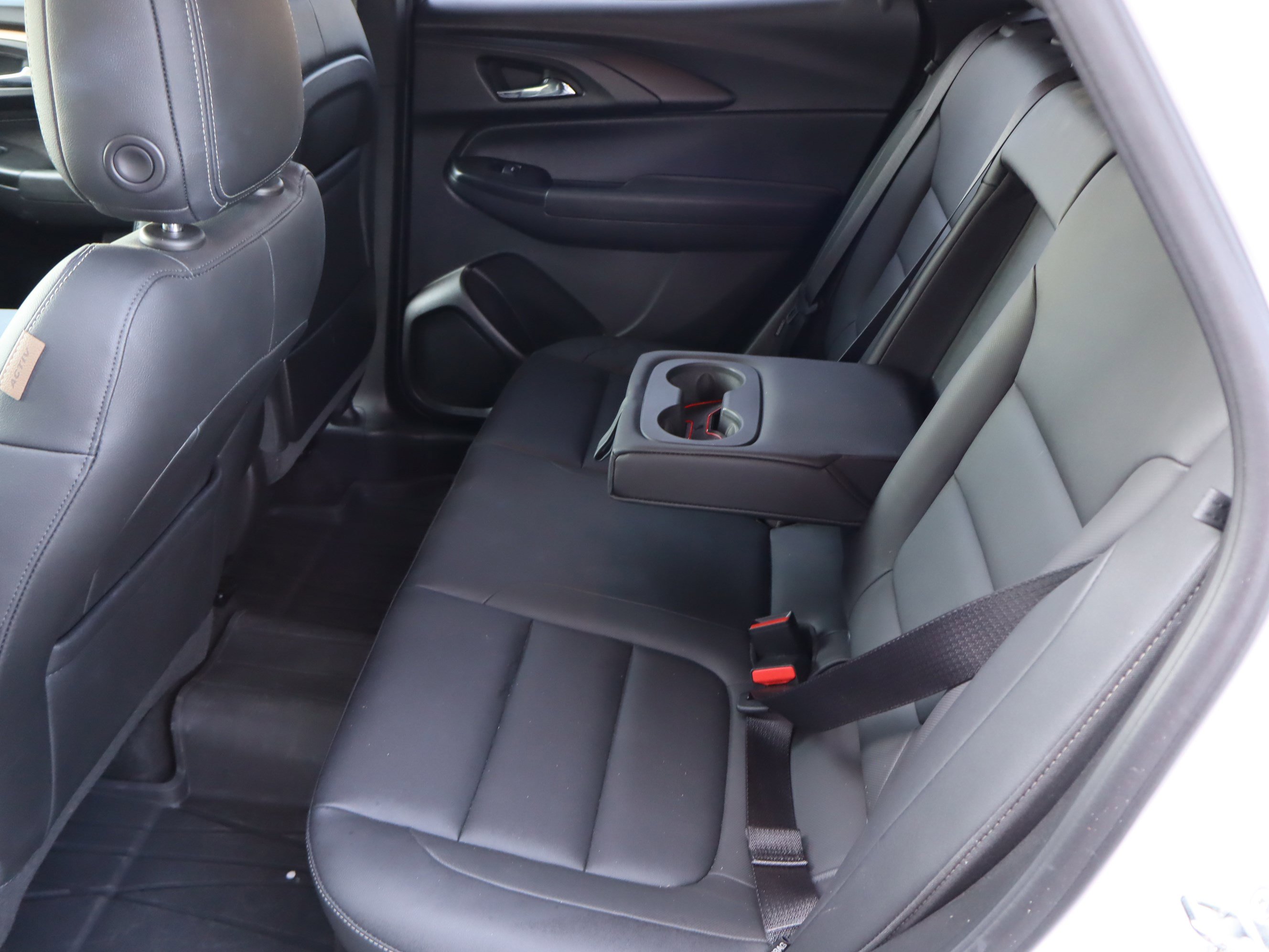 Used 2021 Chevrolet TrailBlazer ACTIV w/ Technology Package FWD image 31