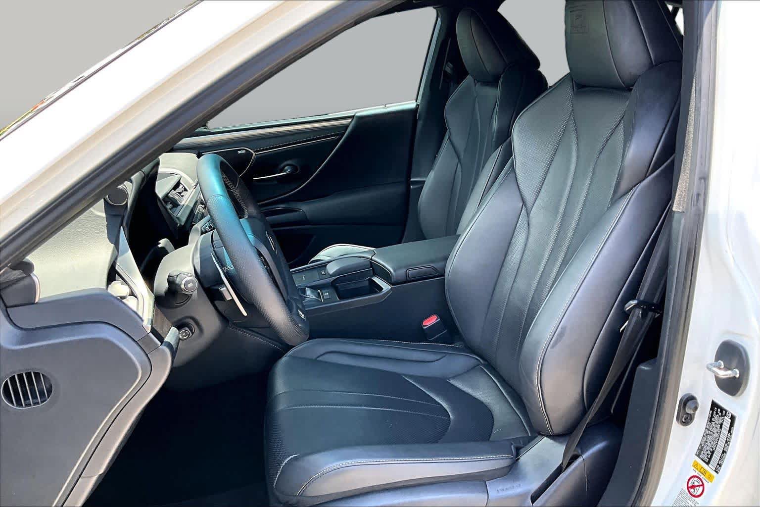 Used 2019 Lexus ES 350 F Sport w/ Accessory Package 2 FWD image 8