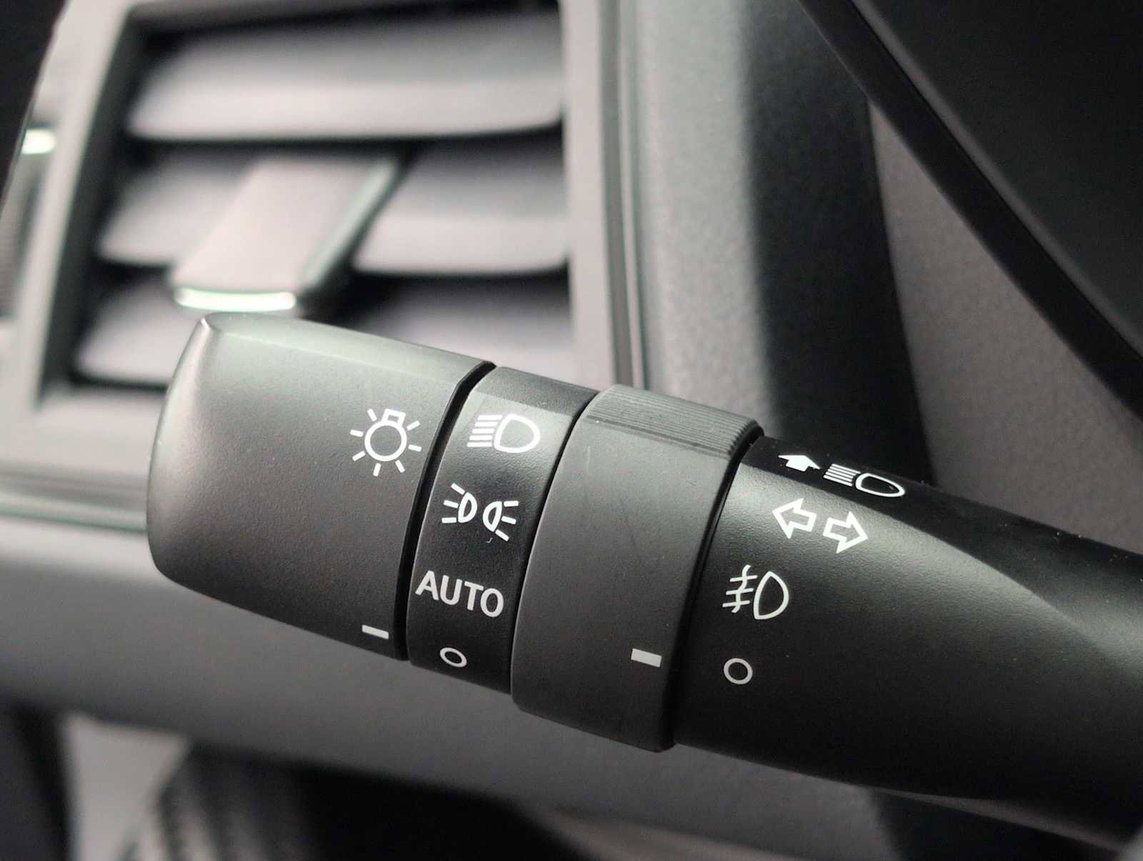 Certified 2026 Subaru Ascent Premium image 26