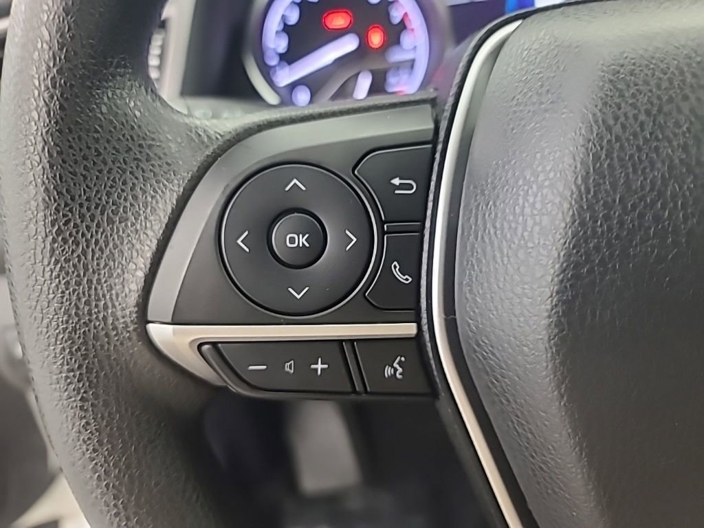 Used 2021 Toyota Camry LE image 26