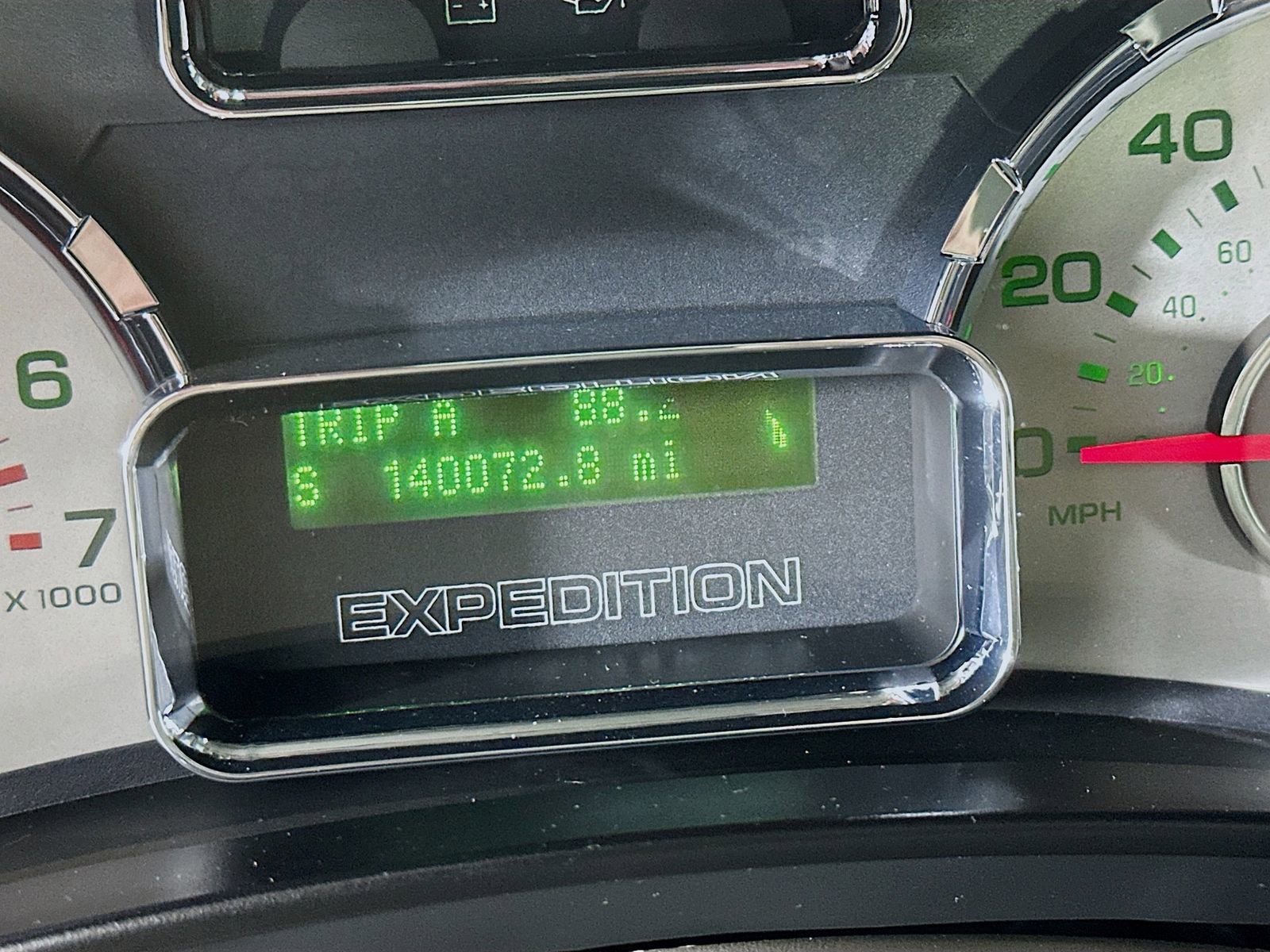 Used 2014 Ford Expedition Limited image 13