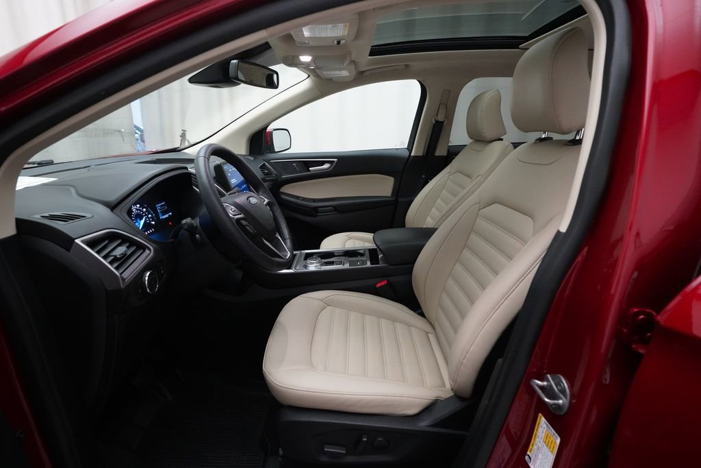 Used 2024 Ford Edge SEL w/ Convenience Package image 7