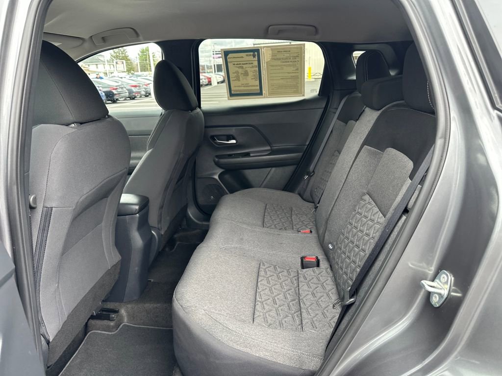 Used 2025 Nissan Kicks SV image 16