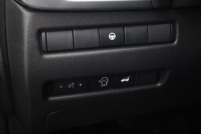 Certified 2025 Nissan Rogue SV AWD/4WD image 12