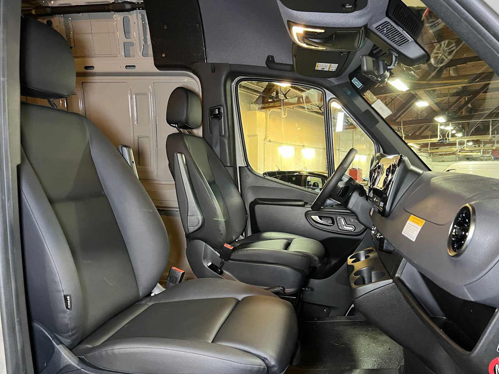 Used 2026 Mercedes-Benz Sprinter 2500 image 13