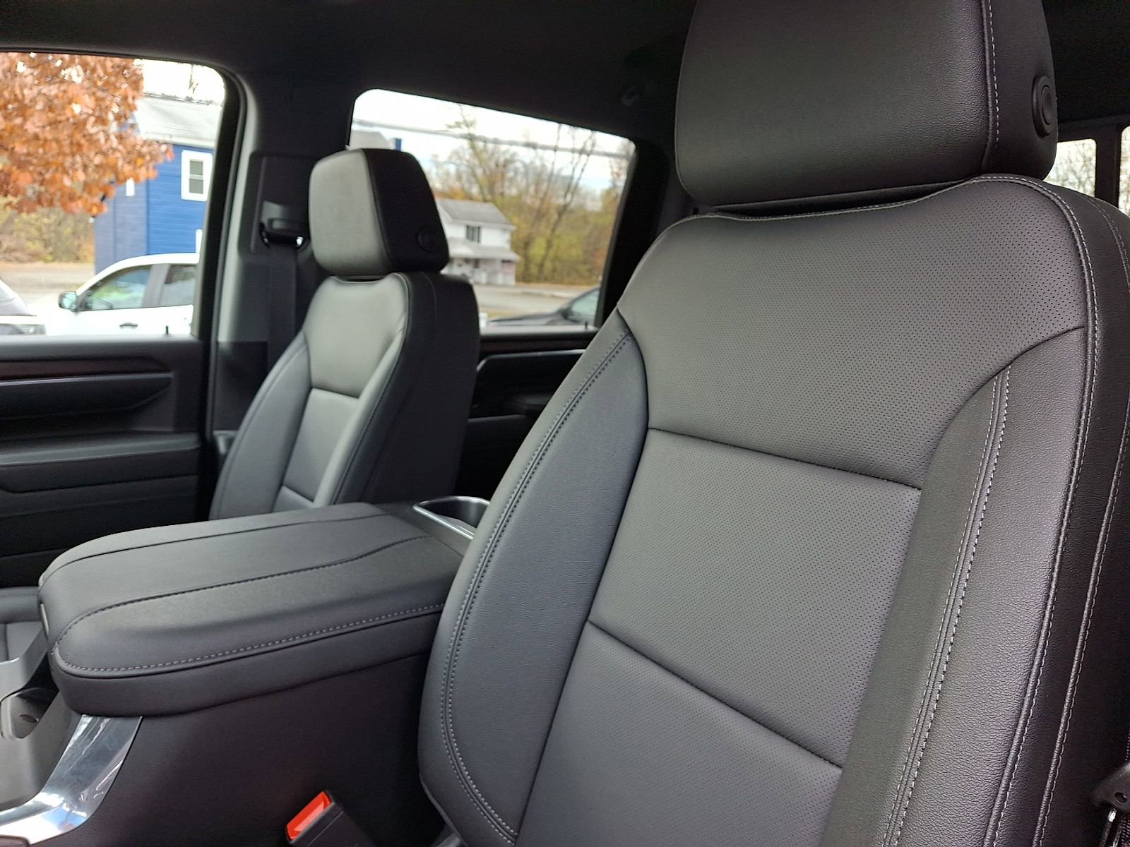 New 2026 GMC Sierra 2500 SLT w/ SLT Premium Package image 14