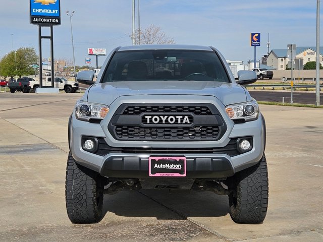 Used 2020 Toyota Tacoma TRD Off-Road image 2