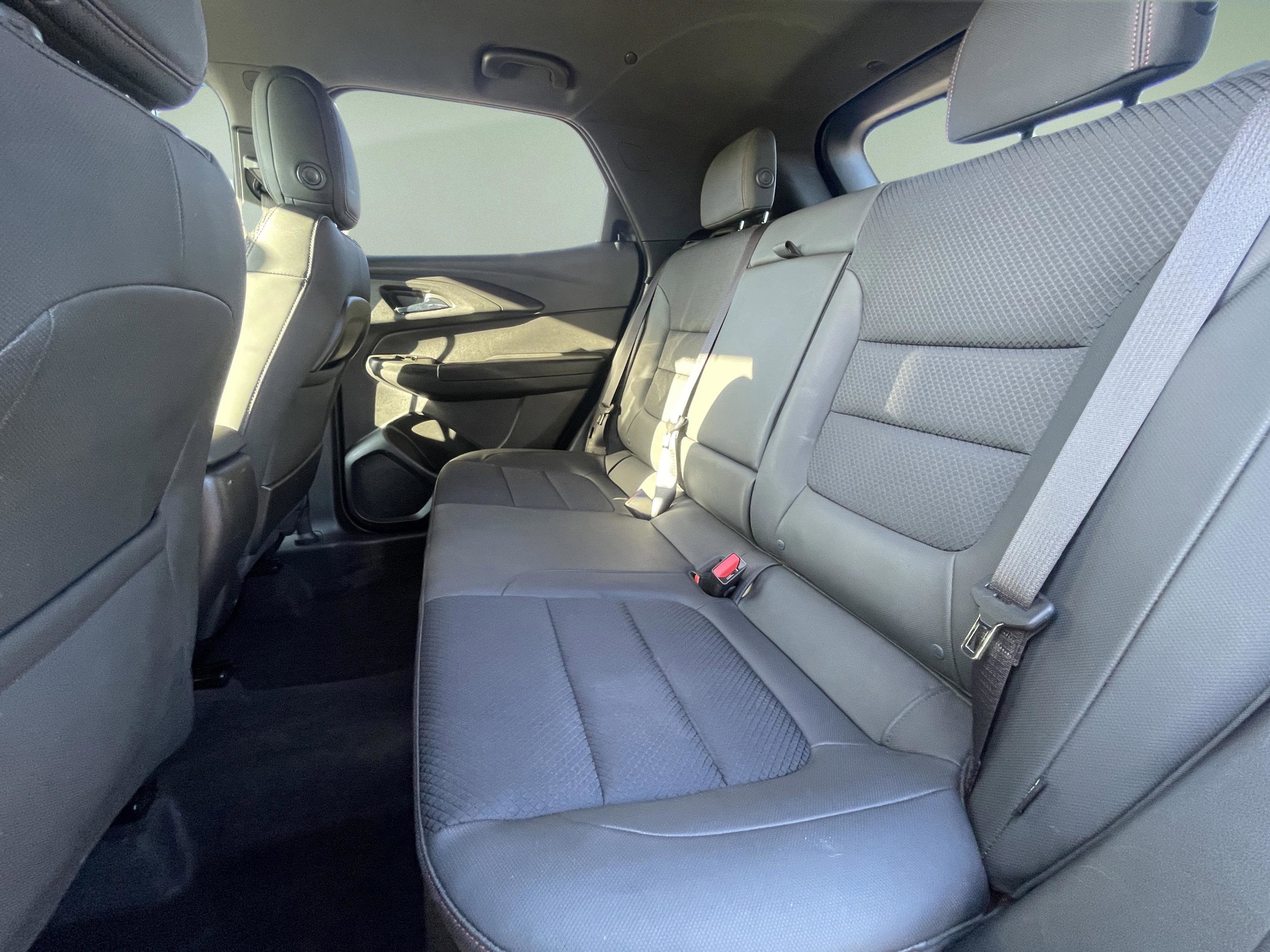 Used 2022 Chevrolet TrailBlazer RS image 29