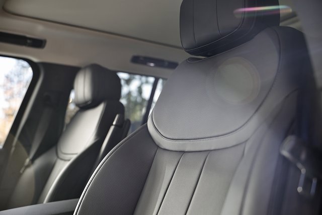 New 2025 Land Rover Range Rover SE image 26