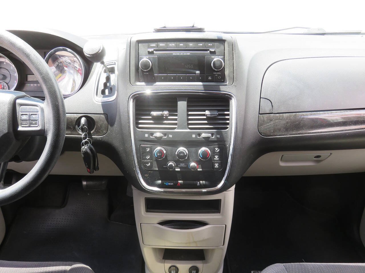 Used 2014 Dodge Grand Caravan SE w/ Quick Order Package 29E SE FWD image 15
