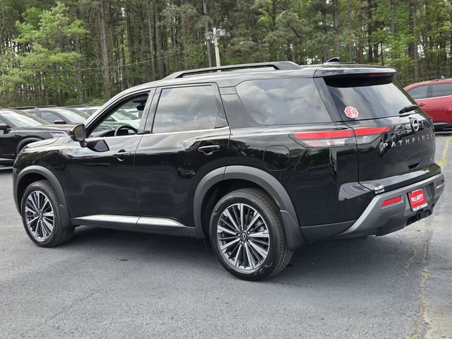 New 2026 Nissan Pathfinder Platinum image 3