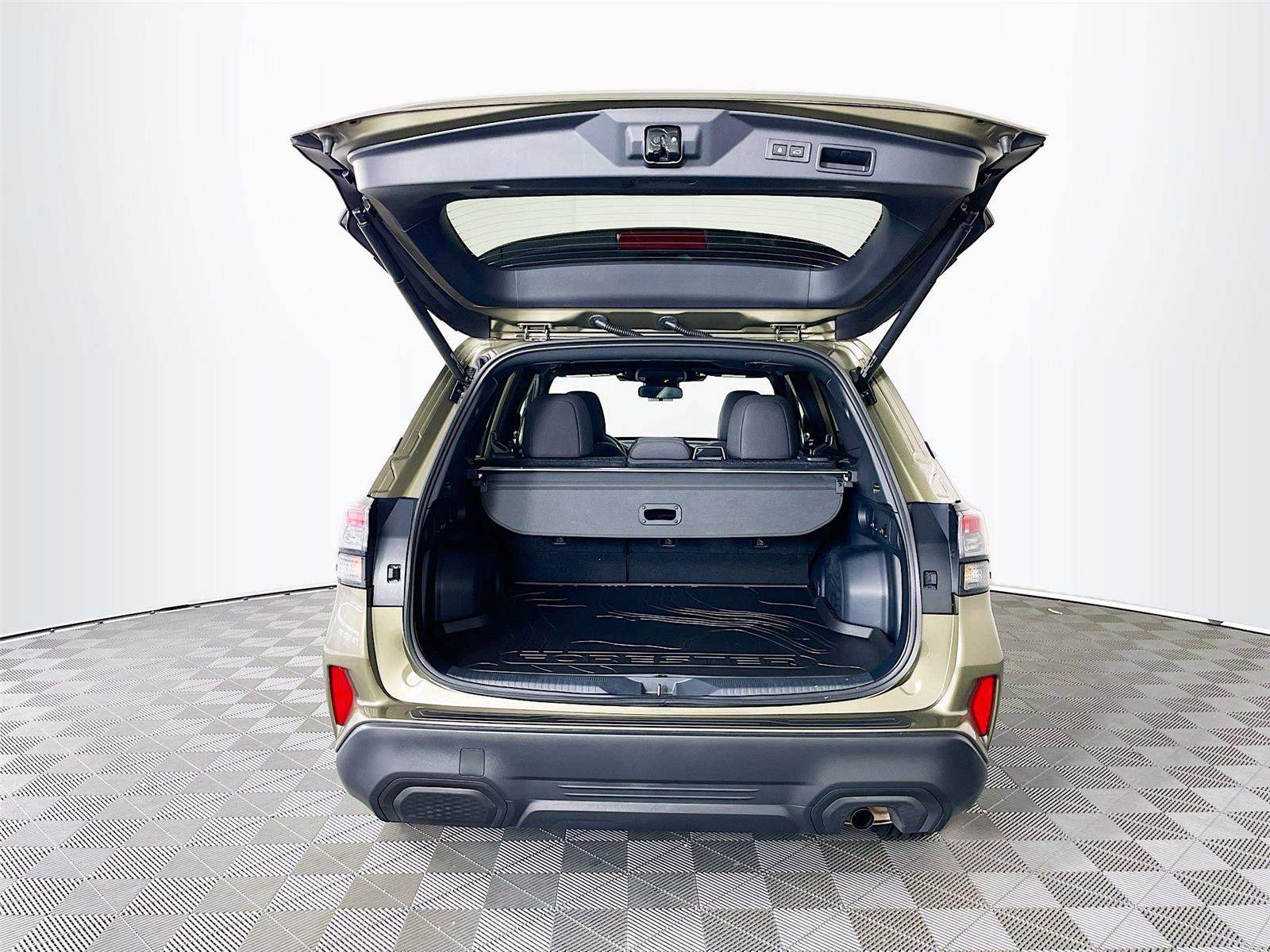 Used 2026 Subaru Forester Premium AWD/4WD image 30
