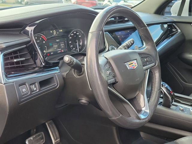 Used 2021 Cadillac XT6 Sport w/ LPO, ONYX Package image 24