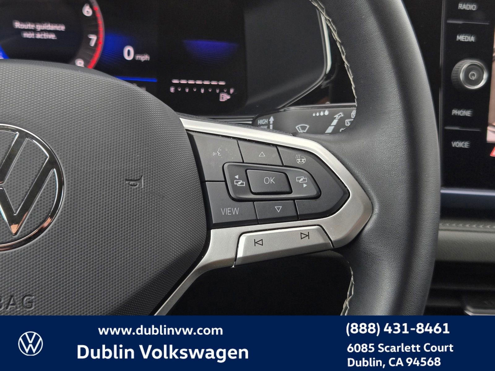 Used 2024 Volkswagen Taos SE image 19