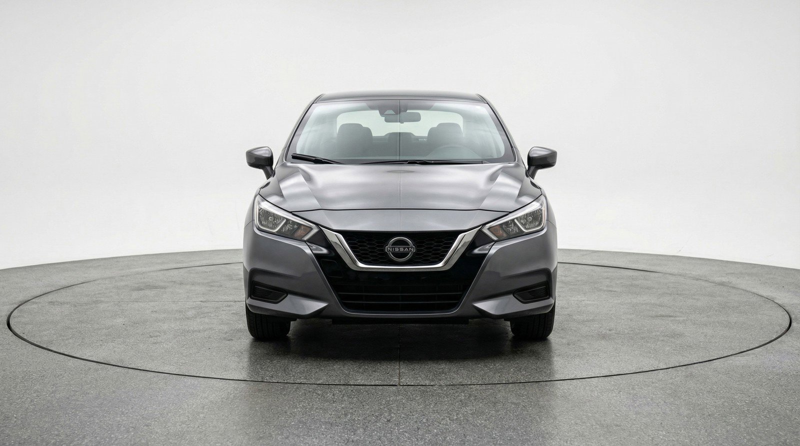 Used 2025 Nissan Versa SV image 2