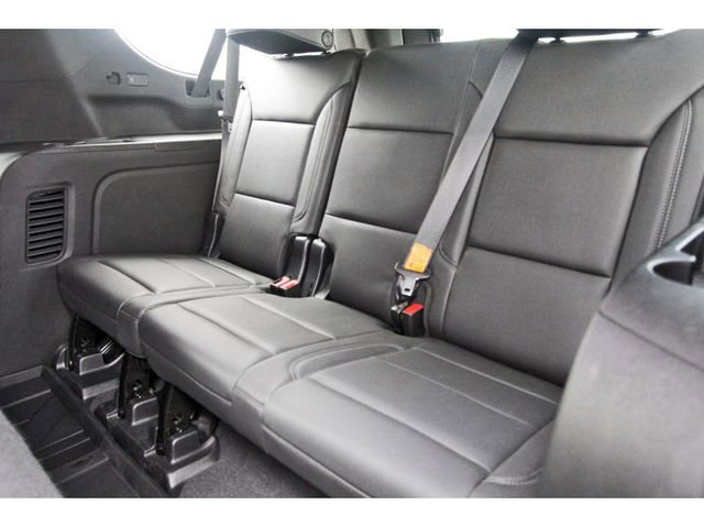 Used 2022 Chevrolet Suburban Z71 w/ Luxury Package image 12