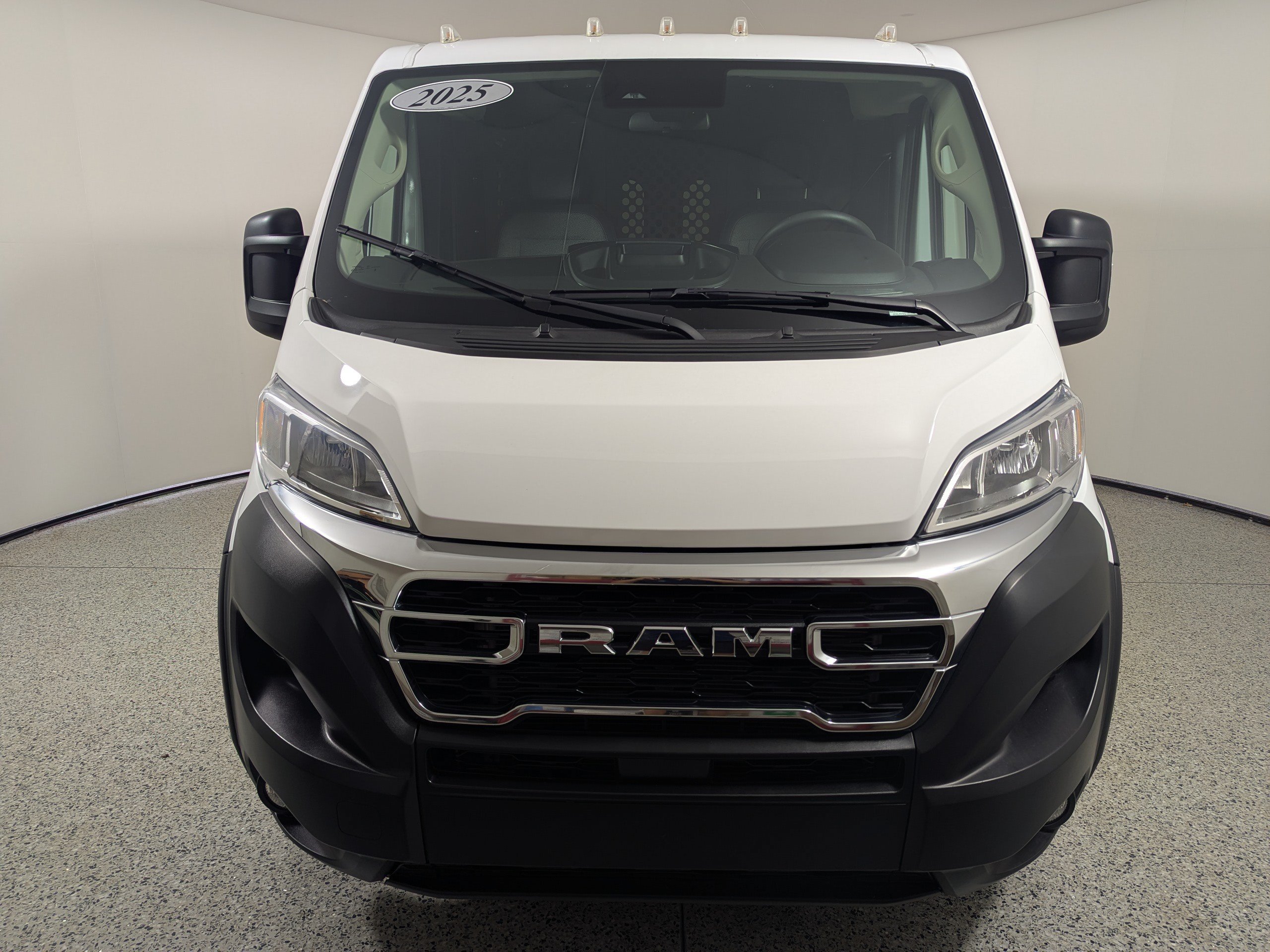 Used 2025 RAM ProMaster 2500 w/ U-Haul Equipment Group FWD image 2
