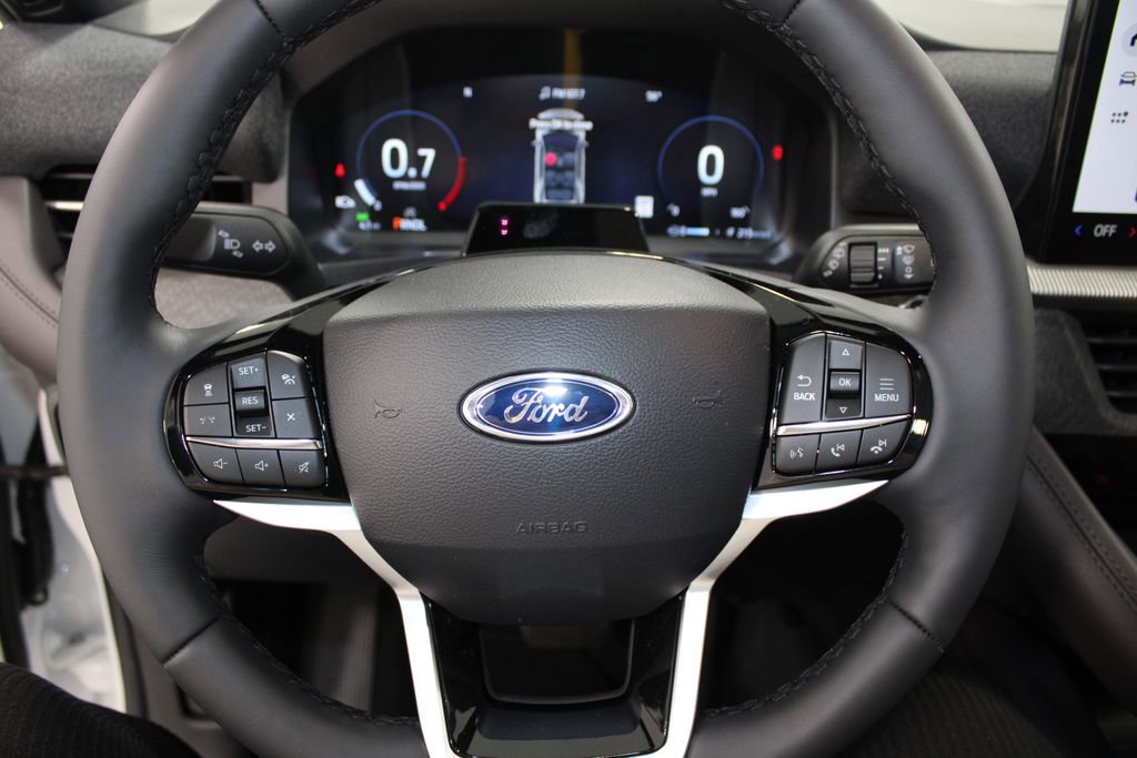 New 2026 Ford Explorer Platinum image 37