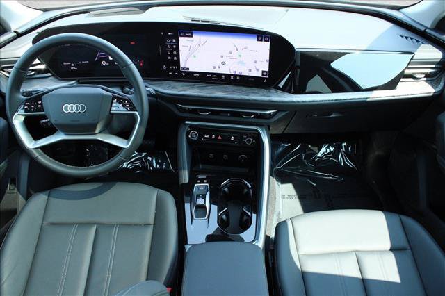 Used 2025 Audi Q5 Premium Plus w/ Premium Plus AWD/4WD image 17