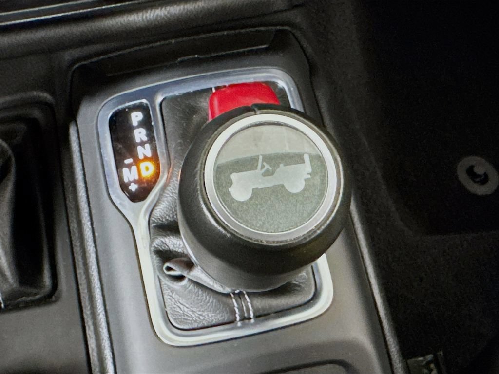 Used 2023 Jeep Wrangler Unlimited Sahara w/ Cold Weather Group AWD/4WD image 14