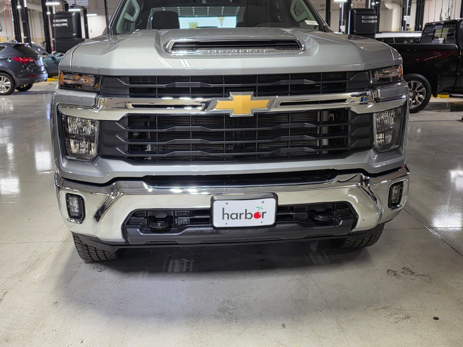 Used 2025 Chevrolet Silverado 2500 LT w/ Convenience Package AWD/4WD image 9