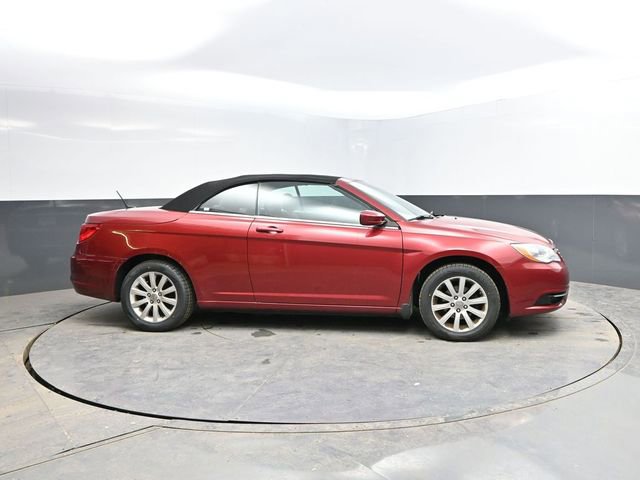 Used 2013 Chrysler 200 Touring image 9
