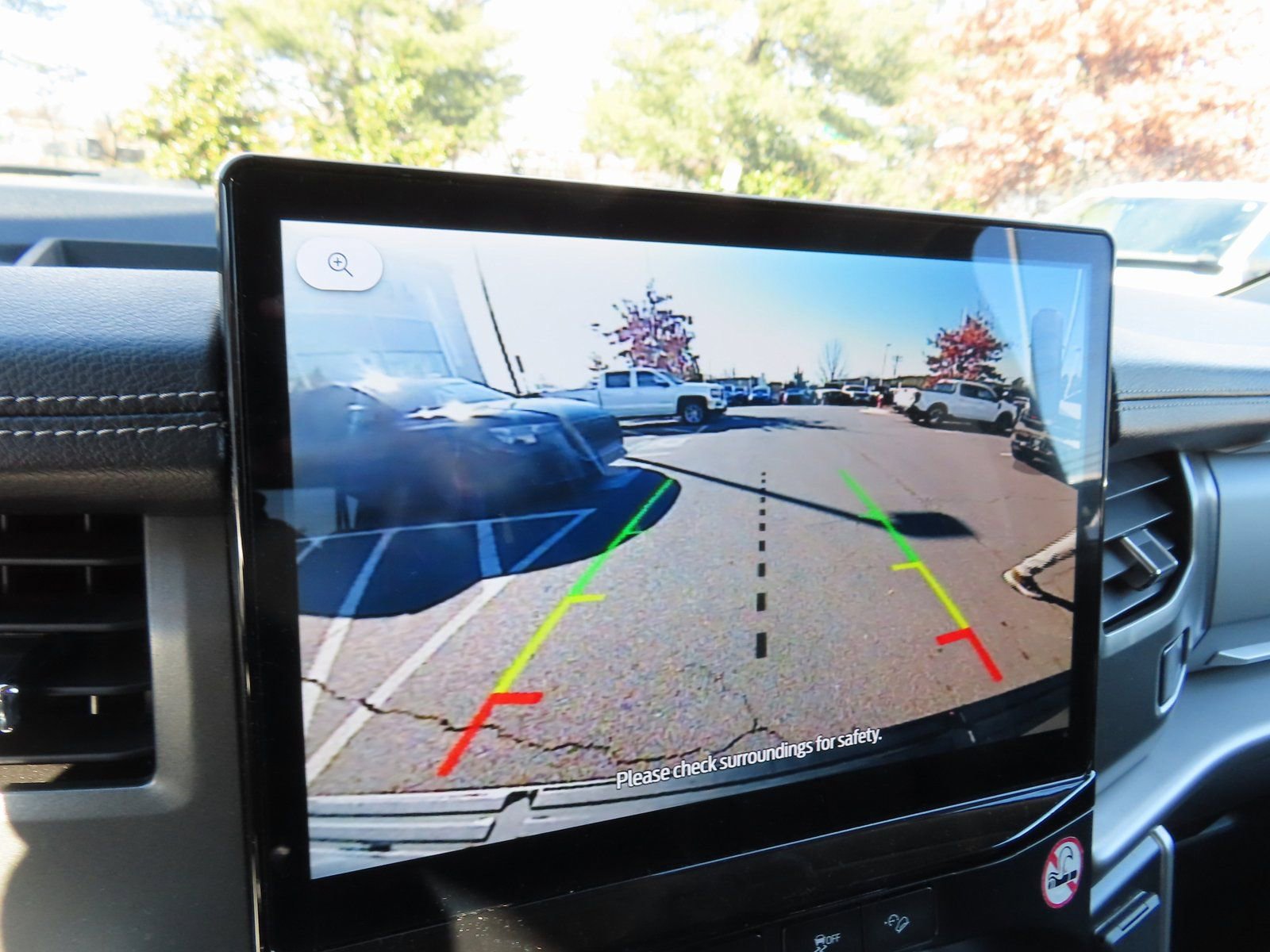 Used 2024 Ford Expedition Max XLT image 24