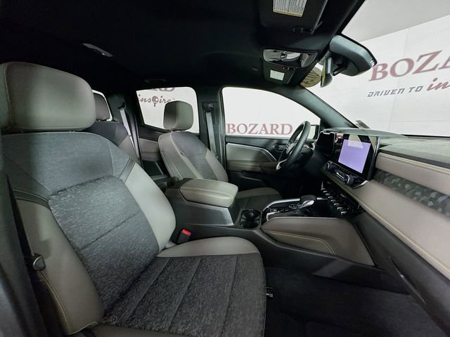 Used 2024 Chevrolet Colorado ZR2 w/ Safety Package image 31