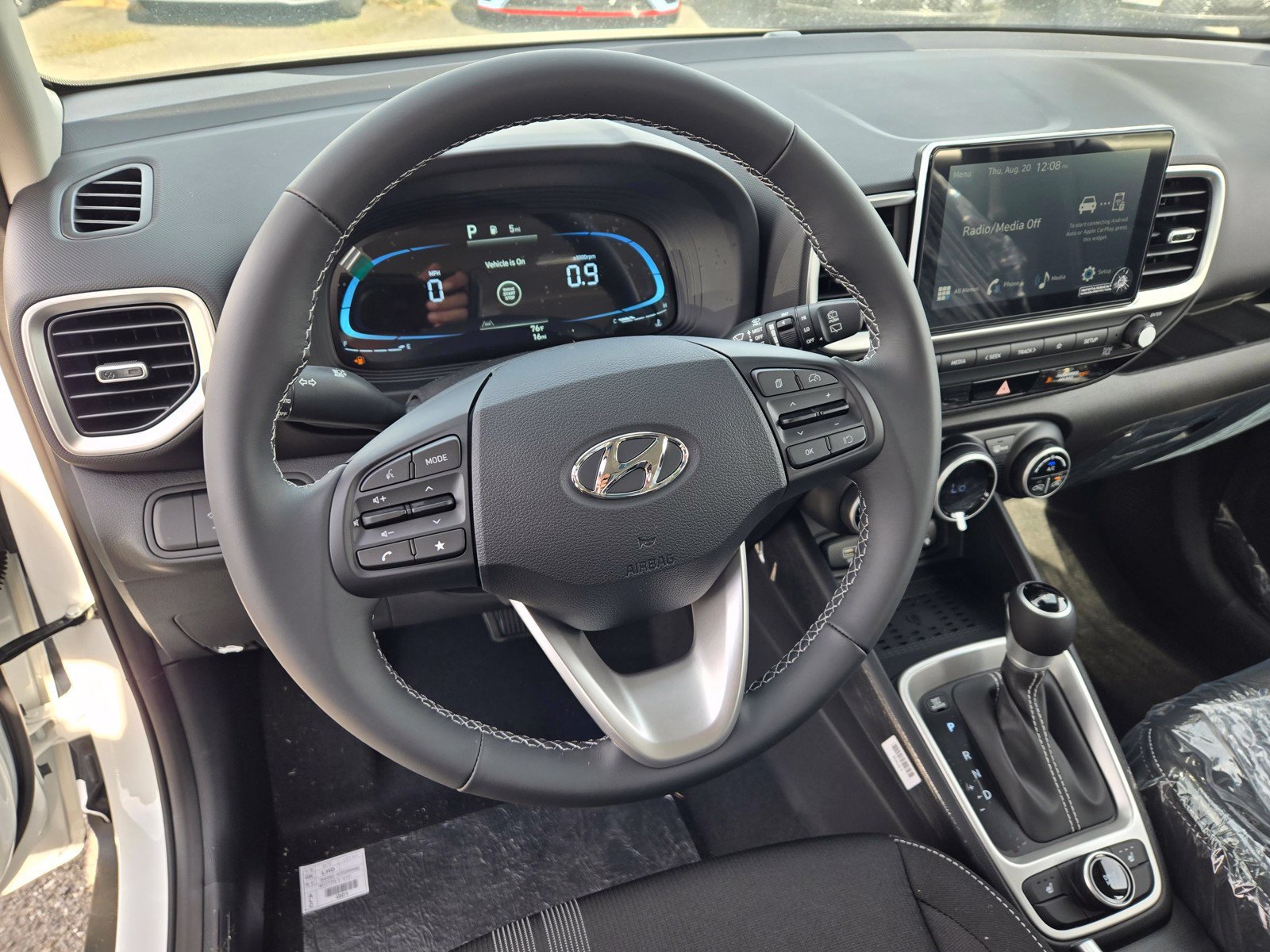 New 2026 Hyundai Venue SEL FWD image 9