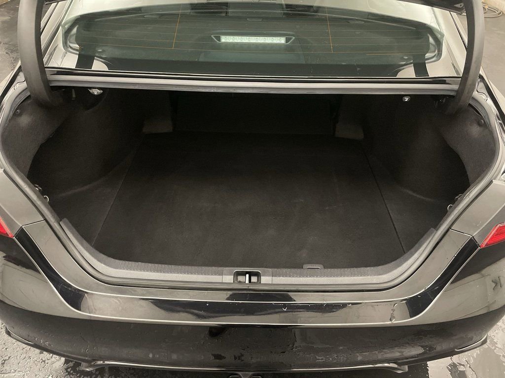 Used 2022 Toyota Camry SE w/ Convenience Package image 19